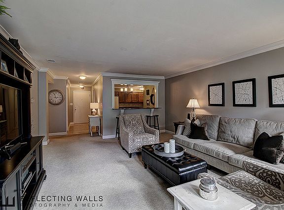 5th image of 445 N Park Blvd APT 2C