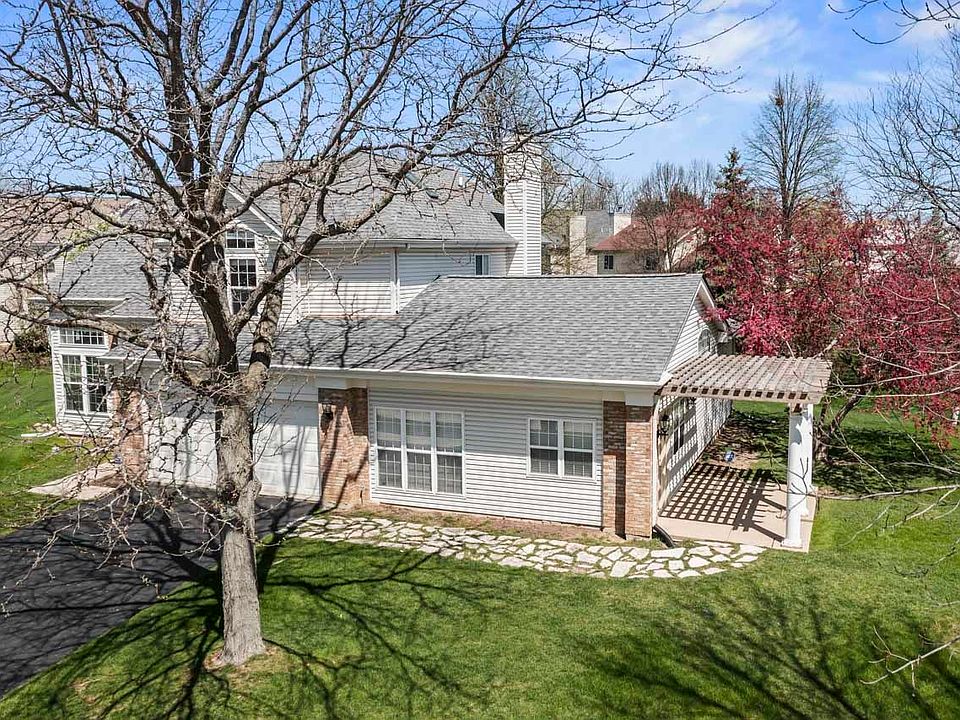 2nd image of 1354 Royal Oak Ln