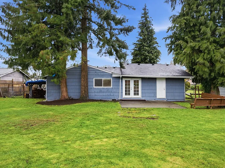 11851 SE 170th Pl #RENTON1 — Photo 2