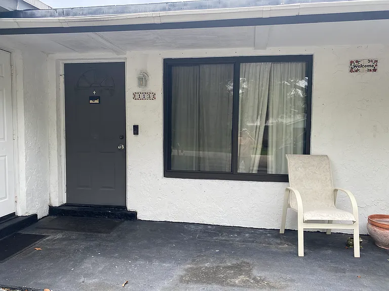 113 Palomino Cir — Photo 1