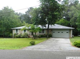 115 Staci Ln, Rainbow City, AL 35906