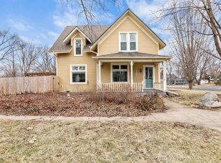 214 Elm St, Cambridge, WI 53523