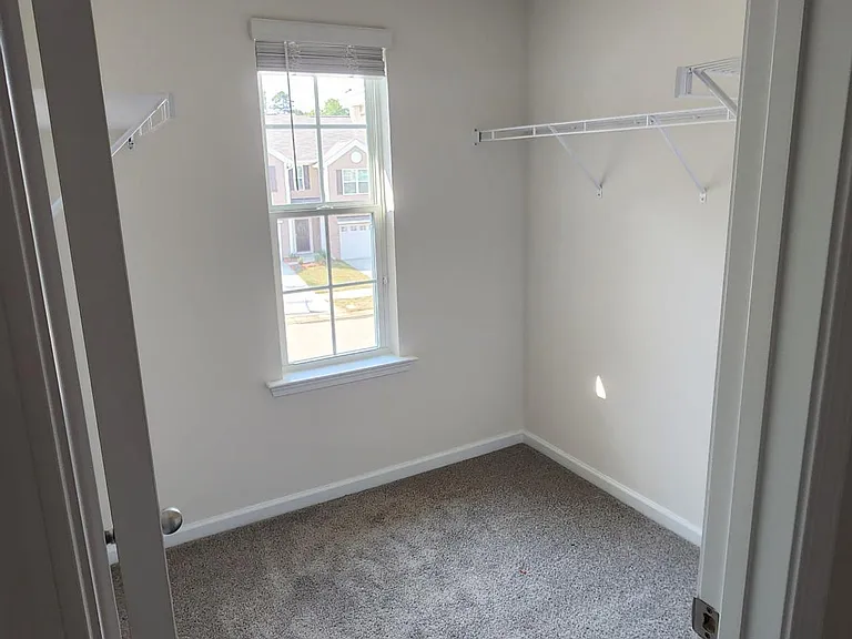 7104 N Mills Rd — Photo 19