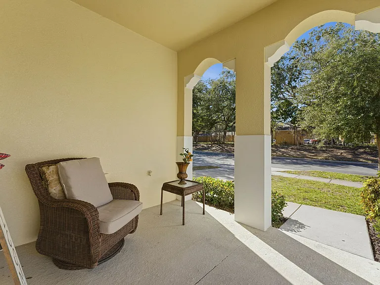 Crown Haven Dr — Photo 35