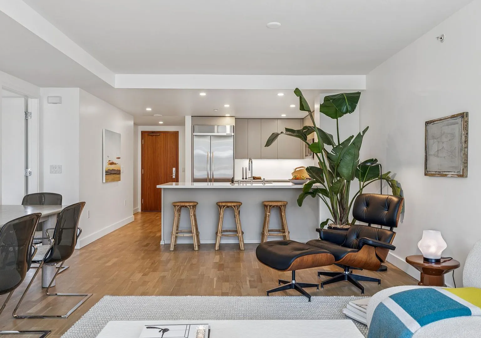1BR + Den/1BA W/ Deck +Parking & Storage @ The Radiance in Mission Bay! AMSI — Photo 3