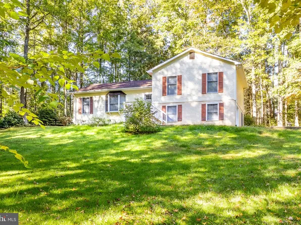 7504 Cleveland Dr, King George, VA 22485