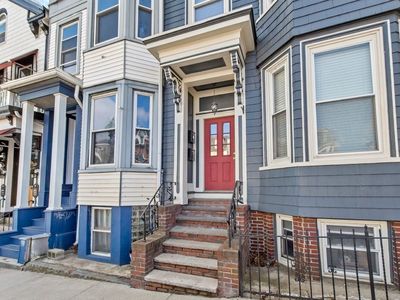 571 East Broadway, South Boston, MA, 02127