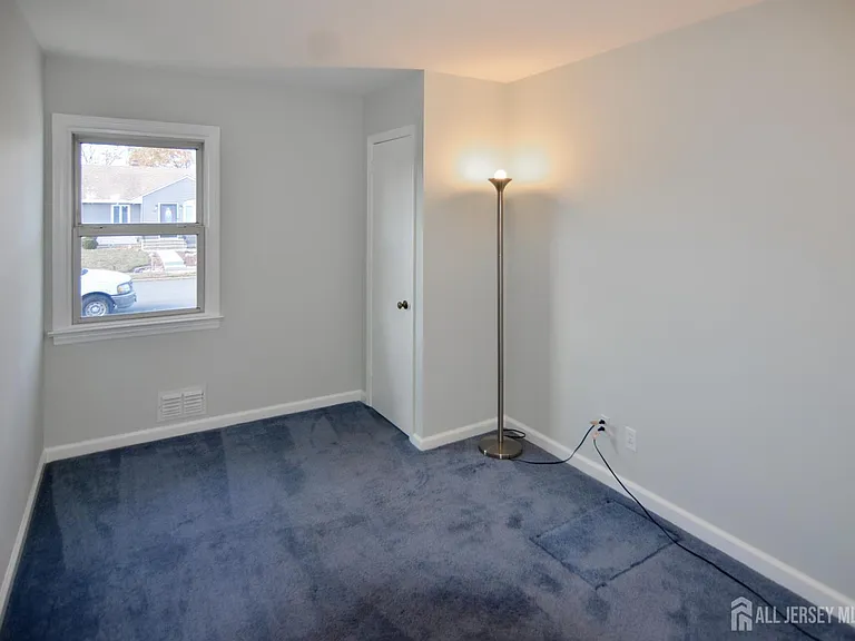 55 Bridge St — Photo 10