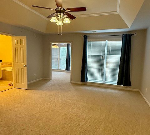 3rd image of 45760 Mountain Pine Sq