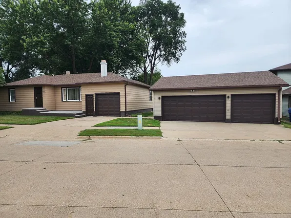 211 W Progress St, Hinton, IA 51024