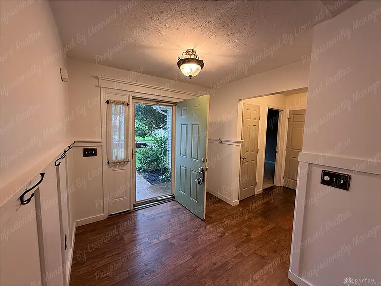 3433 Surry Ridge Way — Photo 4