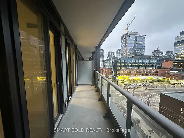 70 Princess St #607-E — Photo 5