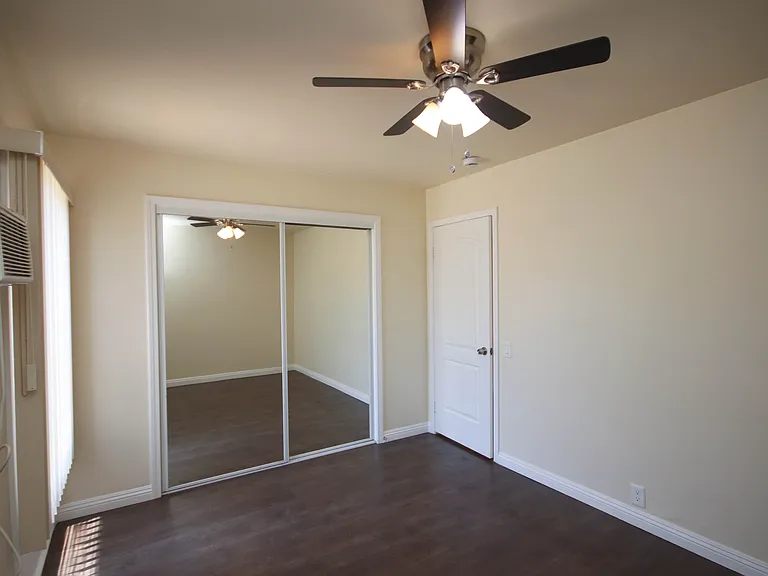 203 S Madison Ave #10 — Photo 15