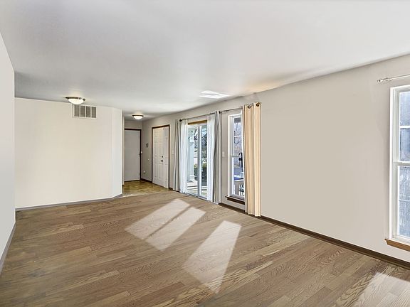 3rd image of 1130 Harbor Ct #1130