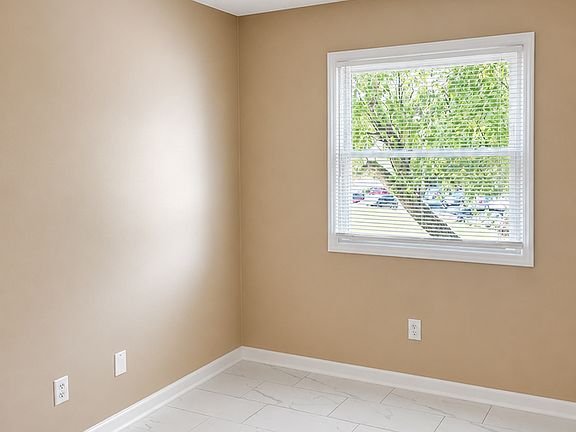 5th image of 7972 Shady Oak Tl #199
