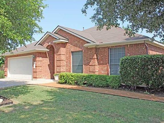 2nd image of 2606 Goldfinch Dr