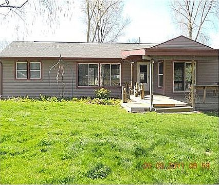 1st image of 3943 Kawkawlin River Dr
