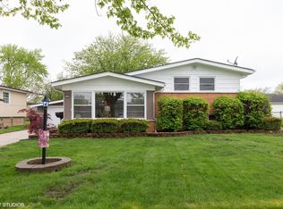 310 Homewood Ct, Chicago Heights, IL