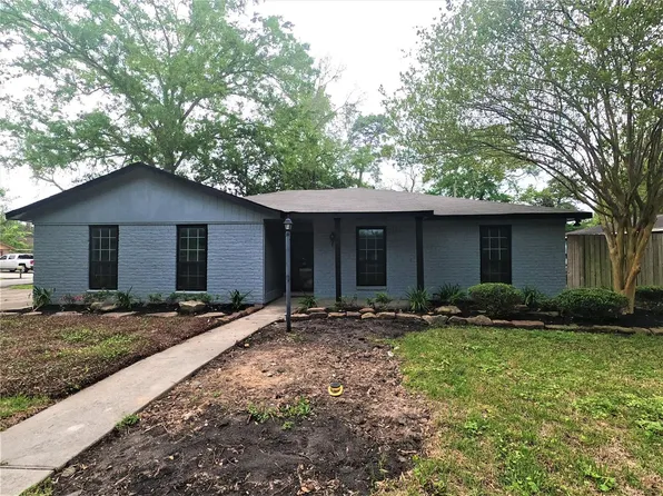 750 Pas Trl, Huffman, TX 77336