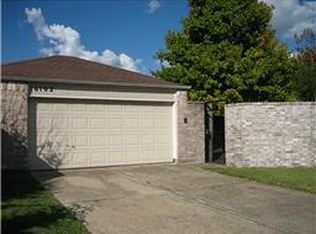 16102 New Field Dr, Houston, TX 77082