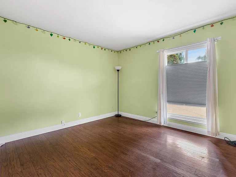 1517 Uppingham Dr — Photo 12