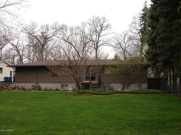 2nd image of 15064 155th Ave