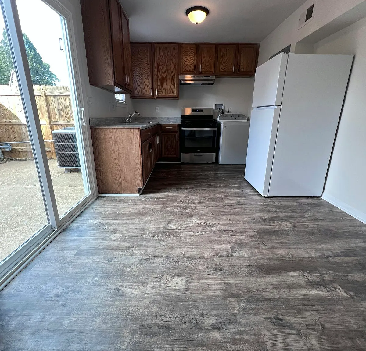 300 Cedarwood Road — Photo 4