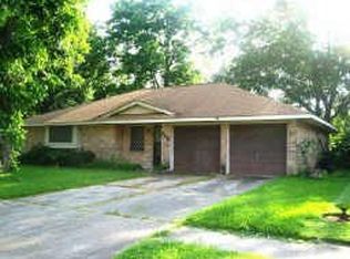 705 Columbia Ln, Deer Park, TX 77536