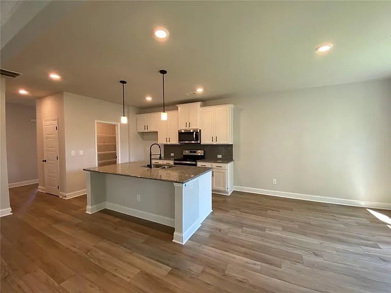 5037 Silver Fox Trl — Photo 6