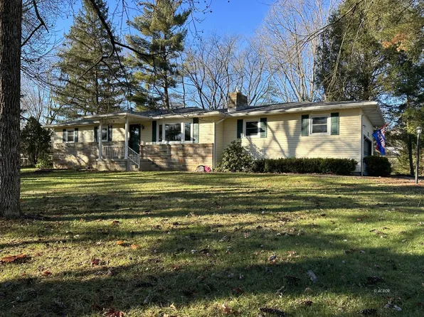 6393 Radford Rd, Athens, OH 45701