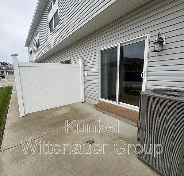 217 E Coral Sea Way — Photo 6