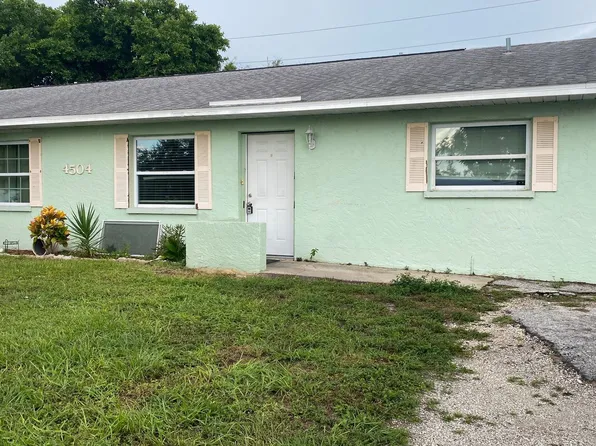 4504 68th St W #B, Bradenton, FL 34210