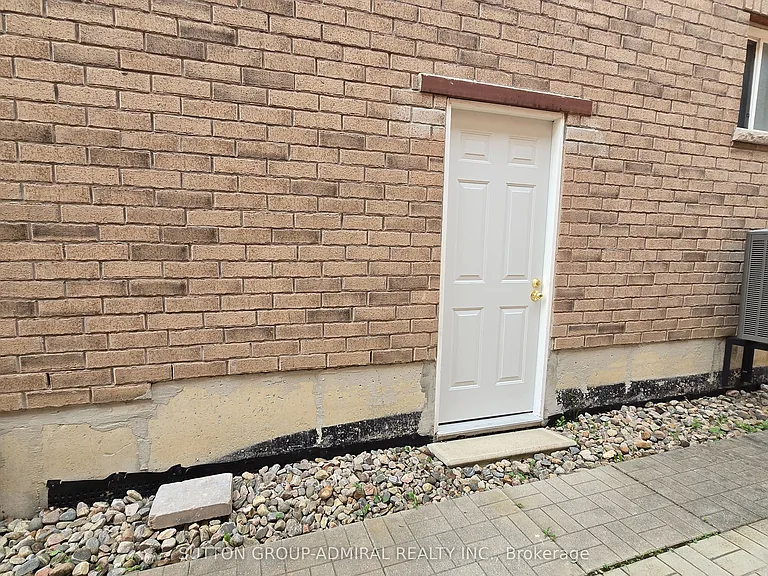 20 Aztec Ct — Photo 8