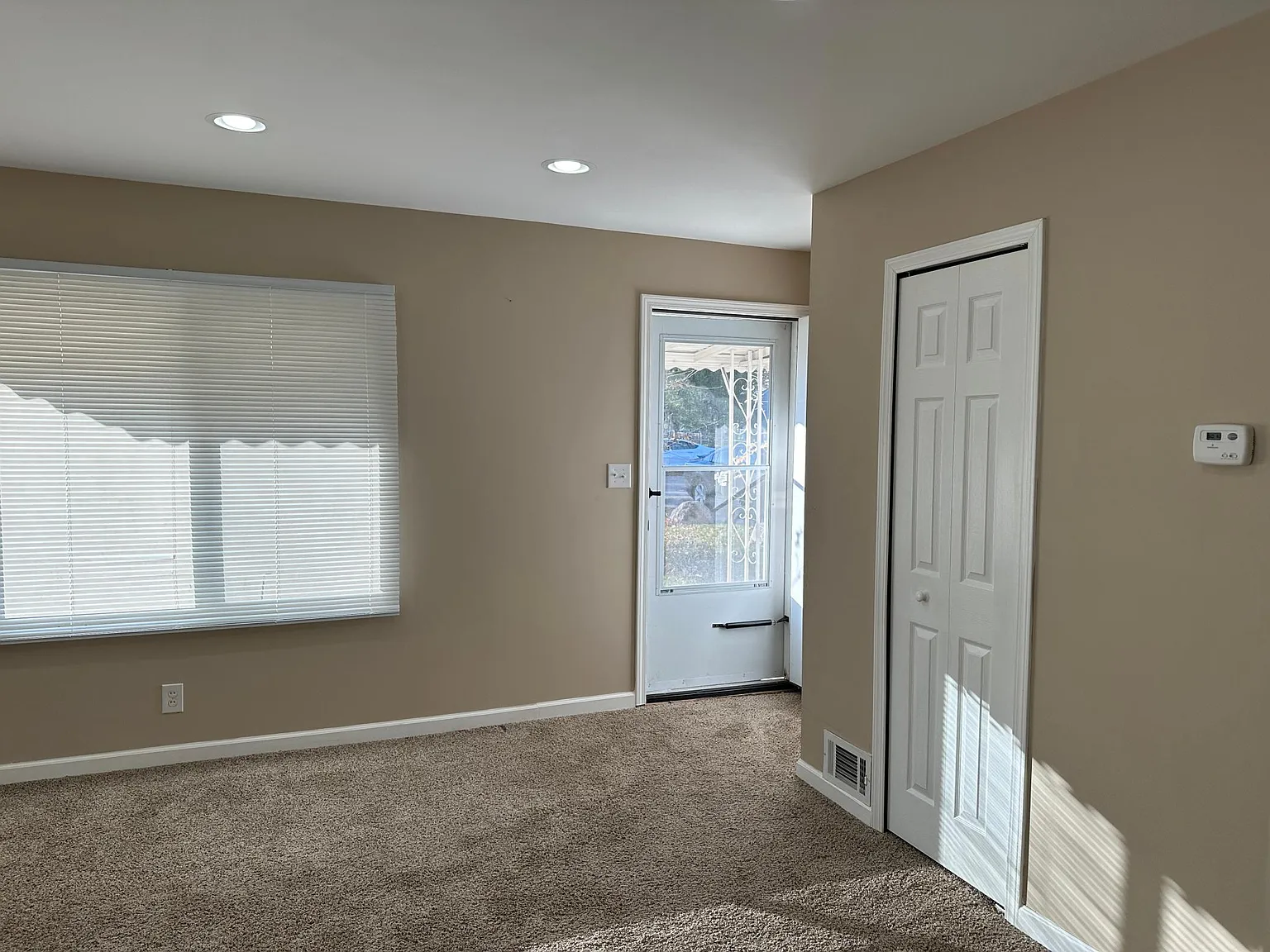 2 bed, 800 sqft, $1,300 — Photo 4