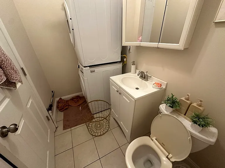 66 Romsey St #2 — Photo 10
