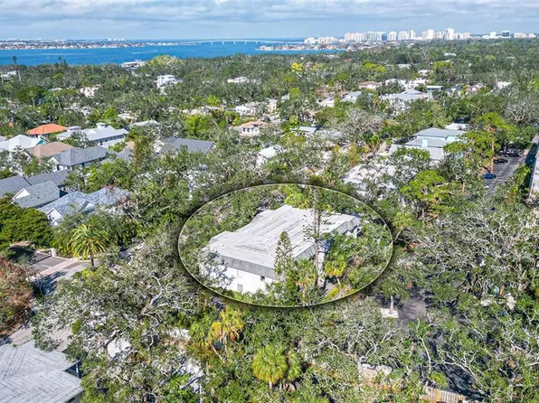 3745 Almeria Ave APT 3-S, Sarasota, FL 34239