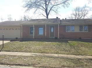 5148 Towne Centre Dr, Saint Louis, MO 63128