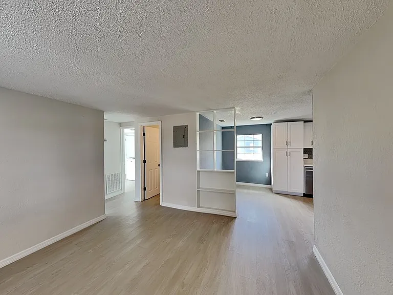 502 Dunbar Ave — Photo 8