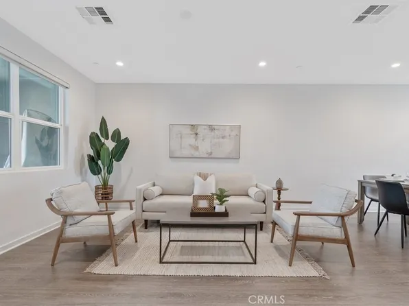 2290 Synergy, Irvine, CA 92614
