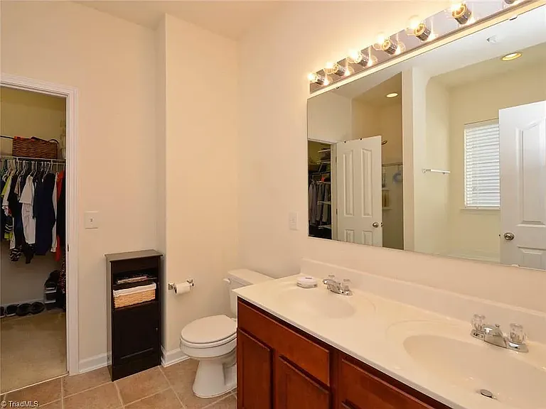 815 Hartley Hill Ct — Photo 6