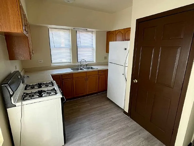 79th Street Apartments — Photo 13