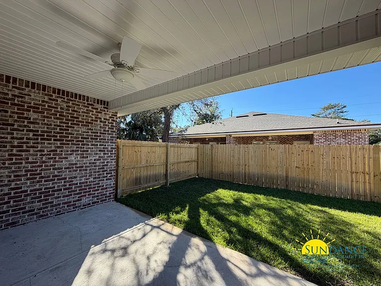 688 Reeves Dr #B — Photo 15