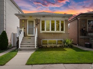 5137 S Oak Park Ave, Chicago, IL 60638
