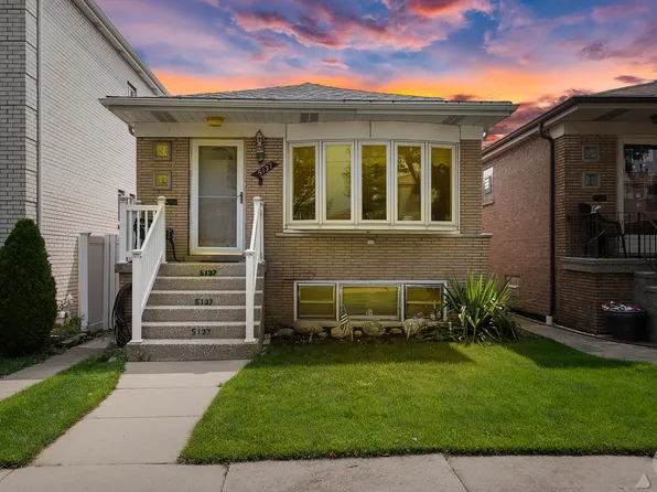 5137 S Oak Park Ave, Chicago, IL 60638