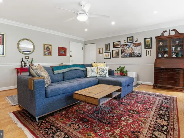 7611 Maple Ave APT 407, Takoma Park, MD 20912