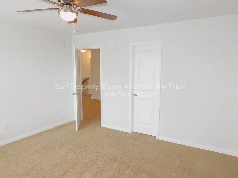 390 Spaulding St — Photo 24