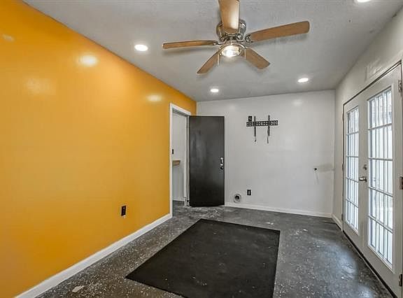 5th image of 1849 Redwood Dr