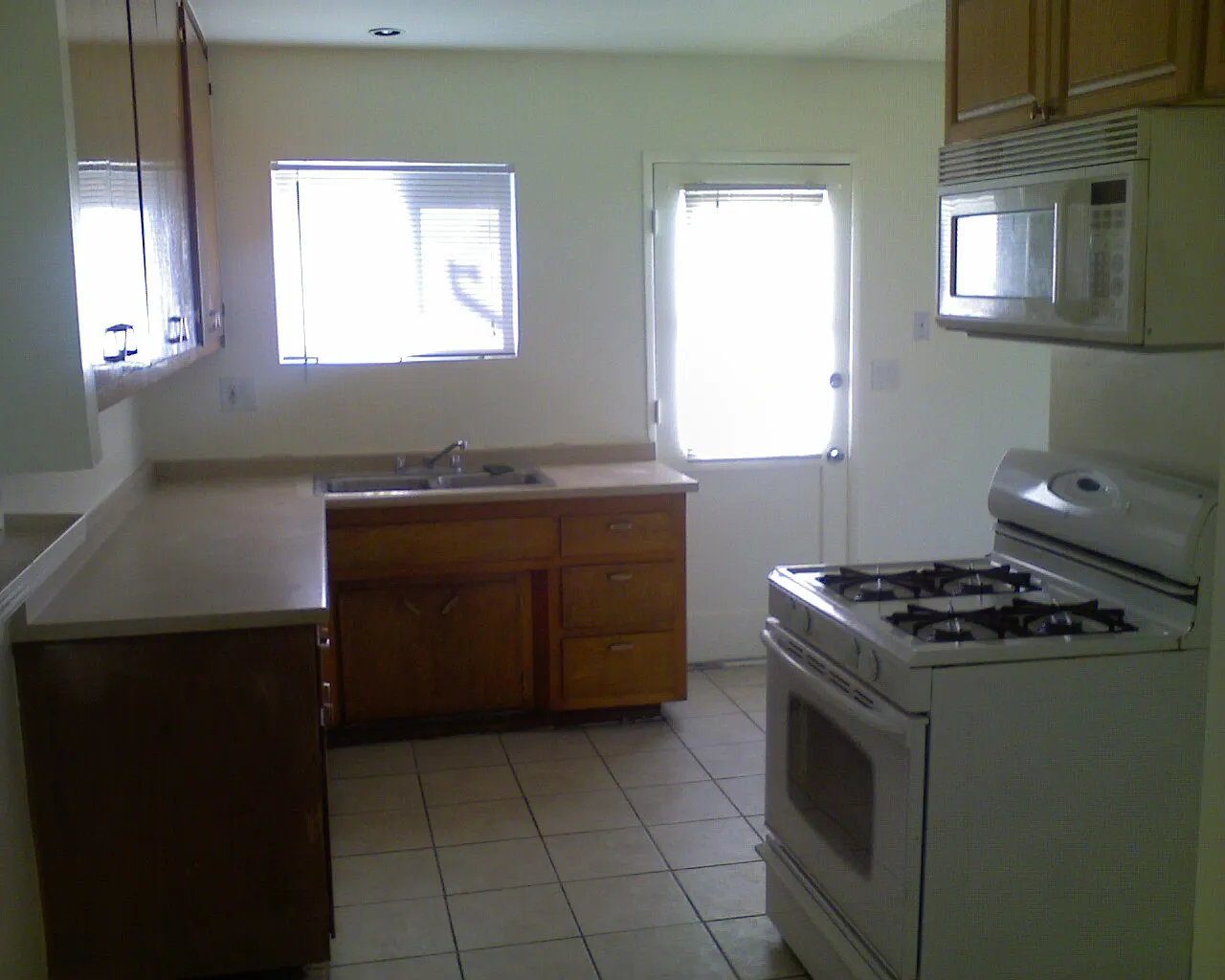 3 bed, 1122 sqft, $2,495 — Photo 4