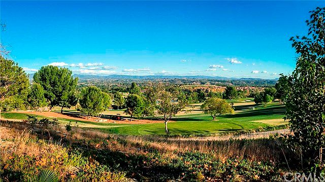 PANORAMIC VIEW OF SADDLEBACK VALLEY & GOLF COURSE