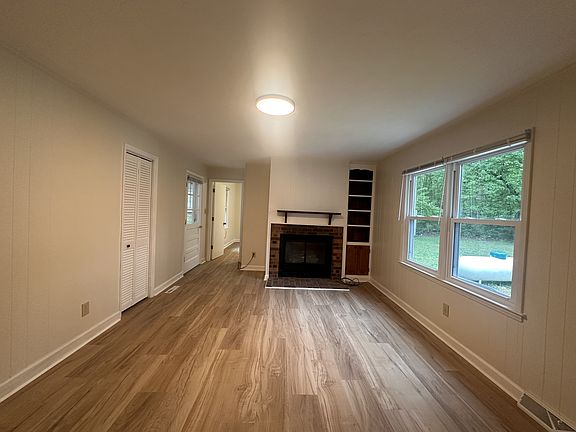 4th image of 5256 Irish Rd